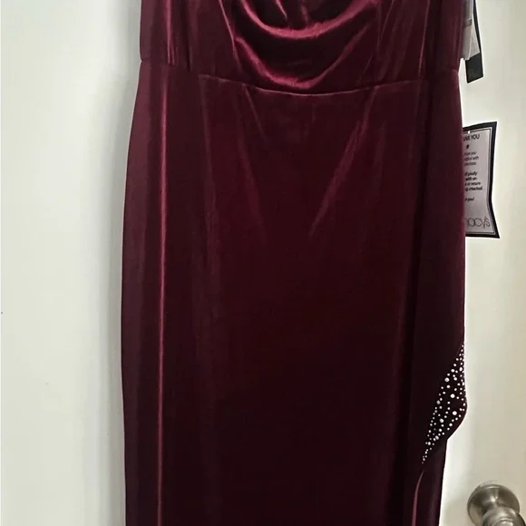 City Studio Strapless Burgundy Dress - Picture 10 of 10